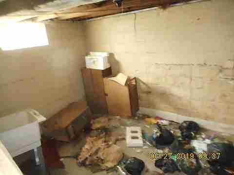 8523 Strathmoor (12)_m.jpg